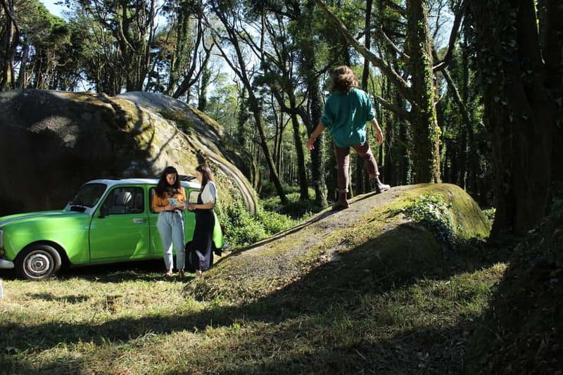 Sintra: Private Half-Day Classic Car or Electric Jeep Tour - How the classic car or electric jeep changes Sintra