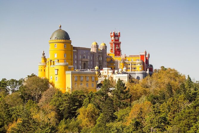 Sintra Private Tour with Tickets: Pena Palace & Moorish Castle - Stop 4: Casa Piriquita—travesseiros and queijadas (plan for a sugar win)