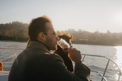 Six Bridges Cruise in Porto with Port Wine Tasting - Arrábida Bridge First: A Fast Lesson in Modern Porto Infrastructure