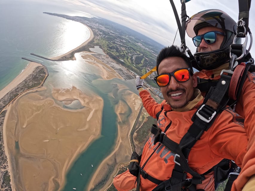 Skydive Algarve: Tandem Skydiving 10.000ft (up to 15.000ft) - The flight to altitude: what you see over the Algarve