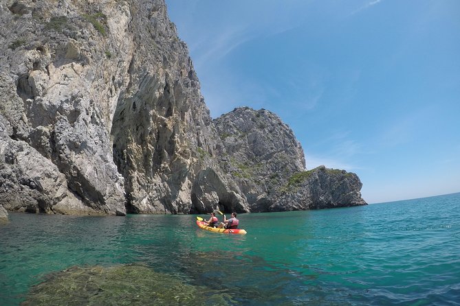 Small Group Kayak Tour along Sesimbra - Arrábida Natural Park - Who should book this Sesimbra kayak tour?