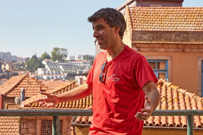 Small Group Secrets of Porto Walking Tour - Praca Gomes Teixeira: Where the Walk Lands