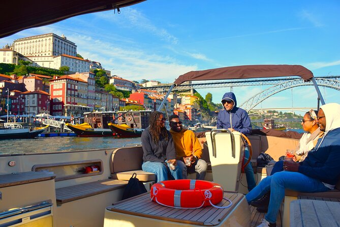 Small-Group Six Bridges Douro River Cruise in Porto with Drinks - Getting There at Marina da Afurada (Vila Nova de Gaia) Without Losing Time