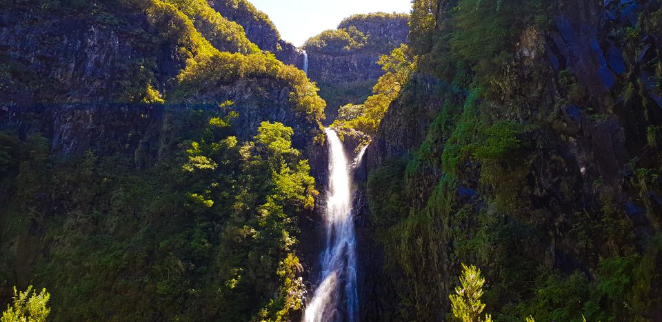 Small Group Walks Rabaçal 25 Fontes - Why going early makes a difference on this route