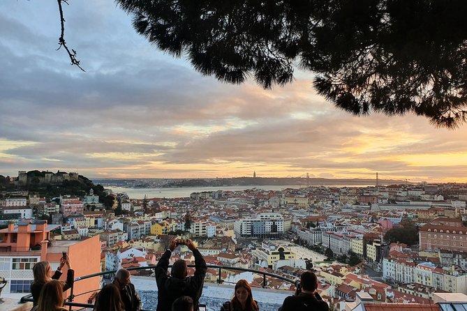 Special Guided Tour of Tuk Tuk Lisbon Historic 2 Hours - Miradouro São Pedro de Alcântara: The Castle View That Sets the Tone