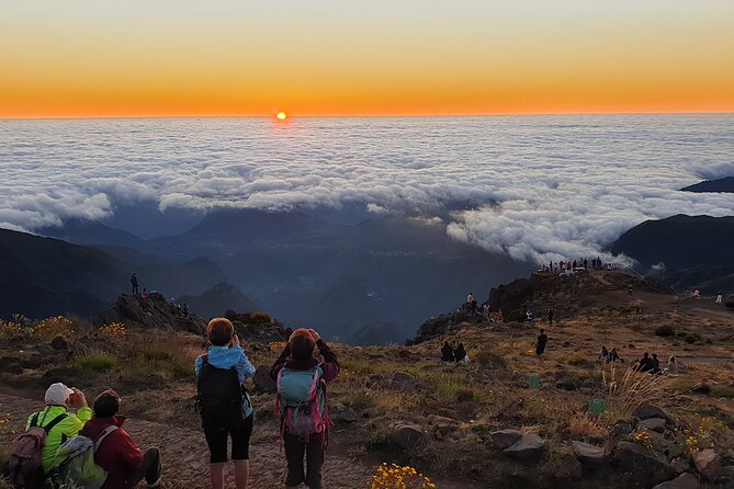 Sunrise in Areeiro Peak - Key highlights worth waking up for