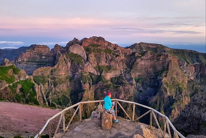 Sunrise Transfer To Pico Do Arieiro, Hike To Pico Ruivo & Return From Teixeira - Who should book this Pico Arieiro to Pico Ruivo sunrise hike