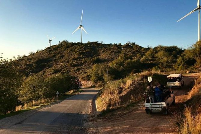 Sunset Jeep Safari with Dinner in Algarve - Guides and the jeep ride: what to expect from the people running the tour