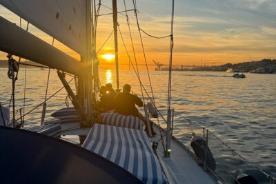 Sunset sailboat tour in Lisbon with green wine - Green wine on board: included drinks, snacks, and what to expect