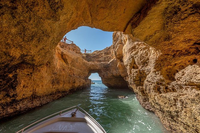 Superb Private caves tour with highly skilled skipper - Why this private Carvoeiro cave cruise fits real itineraries