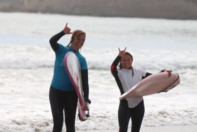 Surf class in Porto - small groups, ideal for beginners - The Small-Group Format (Max 8) and Close Coaching