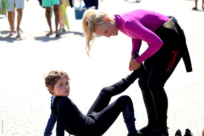 Surf Lesson for Beginners - Private Groups - The lesson flow that builds confidence fast