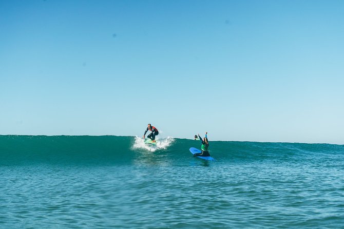 Surf Lesson in Lisbon - The surf experience - The Tarquinio beach angle: learning without the chaos