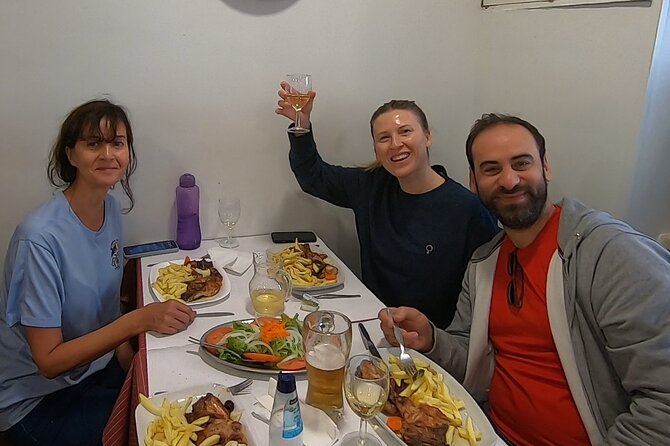 Tagus River Heritage and Traditional Lunch Bicycle Tour - Lunch on the Lisbon Coast: Rustic Portuguese Food with Drinks Included