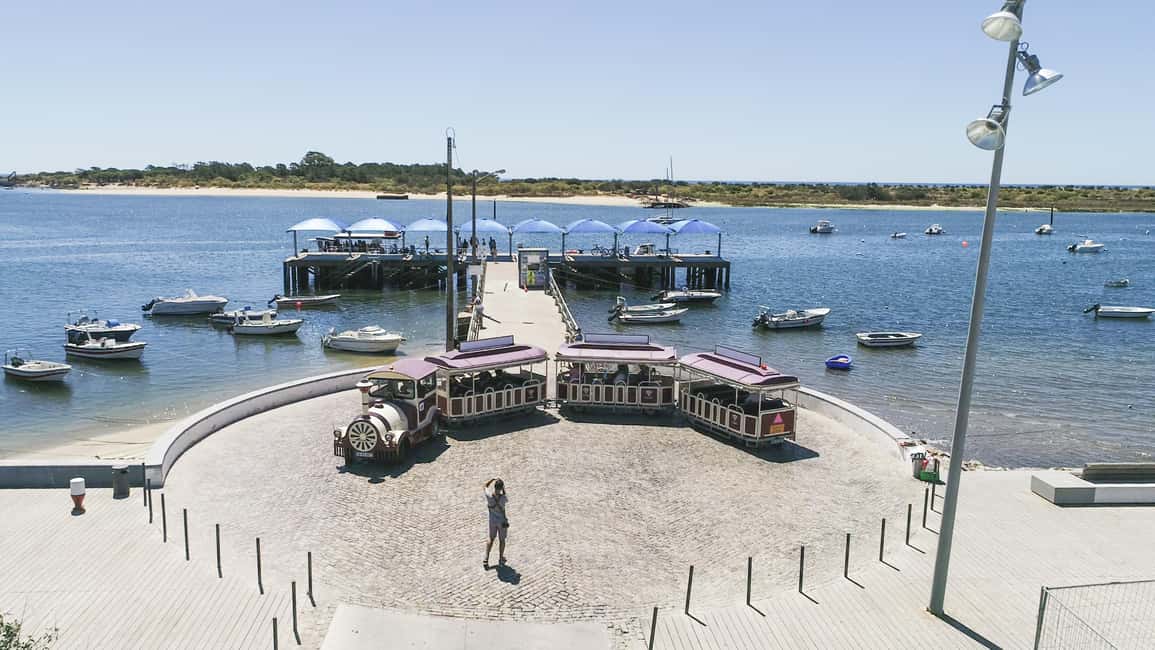 Tavira: Tourist Train City Highlights Tour - Old Tavira streets and church-and-monument viewing from the rails