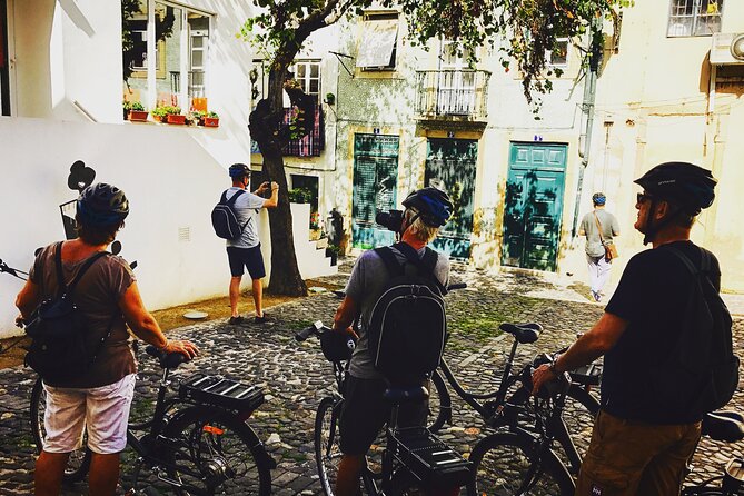 The 7 Hills Tour of Lisboa - Safety and comfort: helmets, equipment, and a route that’s not random