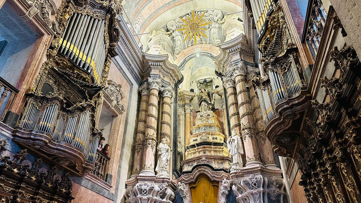 The Beautiful Story of Porto: Guided Tour with Entry Tickets - Clérigos Church and the Viewpoint Moment at Miradouro da Vitória
