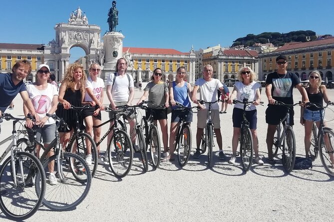 The Heart of Lisbon by Electric Bike - Senhora do Monte and Graça viewpoints: getting the city picture from above
