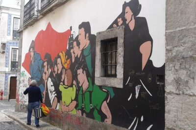 The Real Lisbon Street Art Private Guided Tour by Minivan - The 3-hour minivan plan: covering Lisbon without burning out