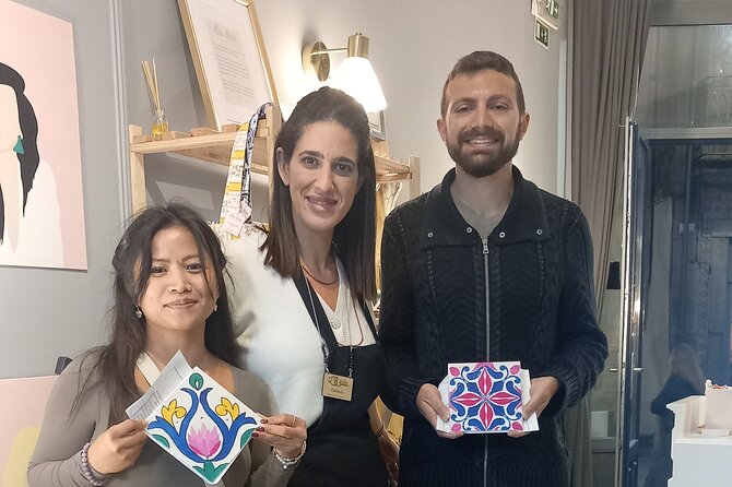 Tile Painting and Cocktails in Downtown Porto - The cocktail (or juice) part: a small luxury that helps you relax