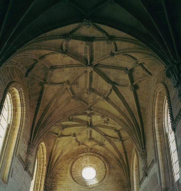 Tomar: Knight's Templar Castle and Convent of Christ Tour - Where you meet: Eduardo VII Park vs Cafetaria do Castelo