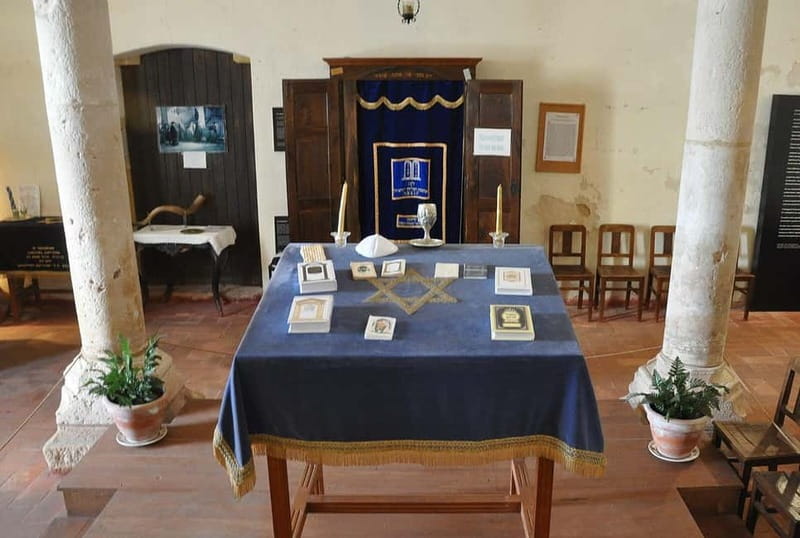 Tomar Walking Tour : Templar, Castle, Food, Ceramics, Fun! - The Templar church story and why Convent of Christ matters