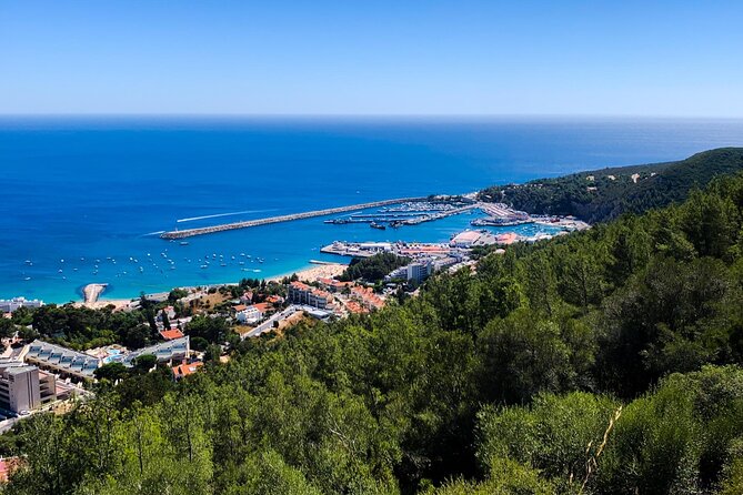 Tour Arrábida / Azeitão - Stop 3: Convento da Arrábida viewpoint for atmosphere without the time cost
