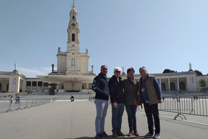 Tour Fátima Batalha Nazaré and Óbidos - Price and logistics: pickup, group pace, and what $162.92 buys