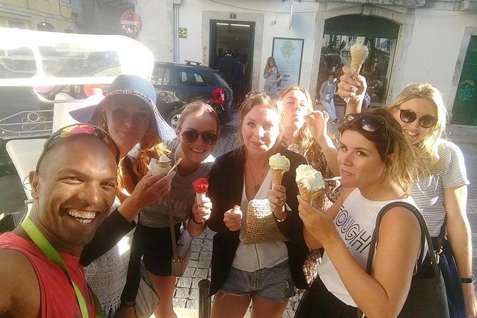 Tour of Old Town (Alfama) - 2hr - Price and value: what $331.87 per group really means