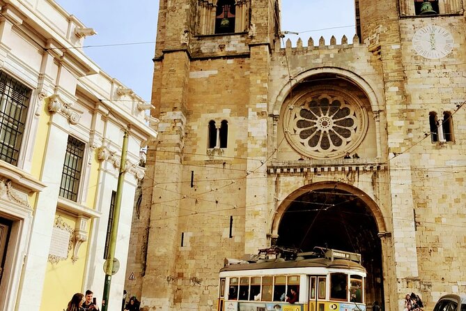 Tour Tuk Tuk Lisbon-Belem 4 H Free Pick-up - Lisbon Cathedral and Miradouro das Portas do Sol: oldest stone and best river light