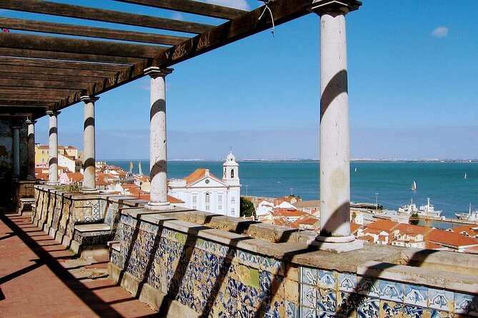 Tour Tuk Tuk Lisbon-Belem 4 H Free Pick-up - Praça do Comércio, Martinho da Arcada, Pink Street, and Chiado’s writers’ cafés