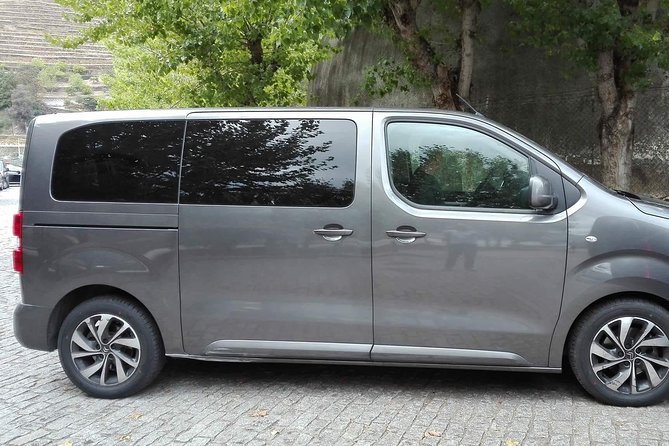 Transfer from Lisbon Airport to Lisbon City Hotels - What the transfer includes (and why those details matter)