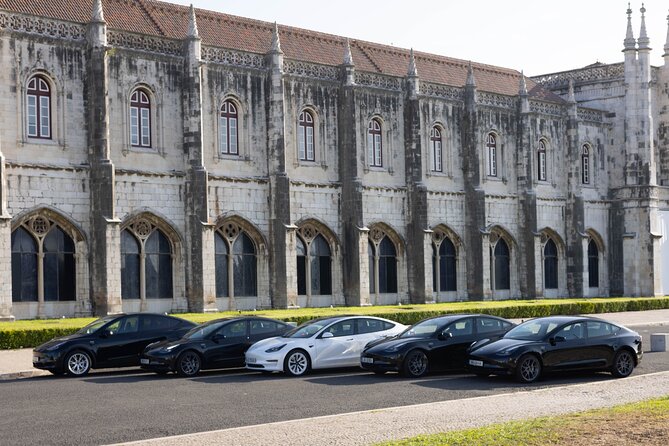 Transfer Lisbon Airport Mercedes Benz - Mercedes-Benz Comfort: What You’ll Notice in the Car