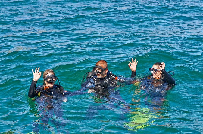 Try Dives - Discover Scuba Diving in Albufeira - Going out to the reef: what happens on the boat and at the entry
