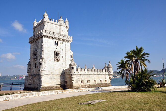 Tuk-tuk Bethlehem: An adventure DE tuk tuk you will never forget - Torre de Belém: the defensive fortress you can spot fast
