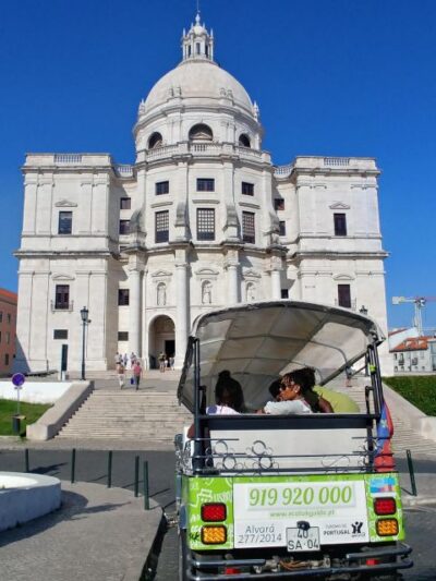 Tuk Tuk Lisbon: 3H00 Lisbon Charms - 3 hours and up to 6 people: pacing that fits a single day