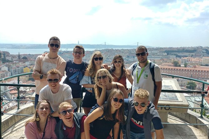 Tuk Tuk Lisbon: The Best of Lisbon in Half a Day - Portas do Sol viewpoint: Alfama plus the Tagus in one look