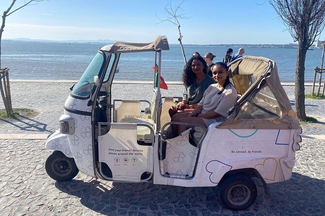Tuk-Tuk Lisbon Tour 1 - 3hours - São Vicente de Fora and the National Pantheon Stops