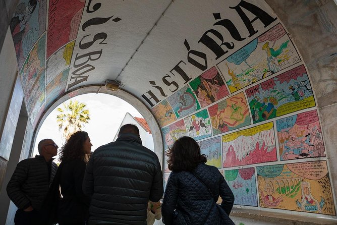 Tuk Tuk Tour in Lisbon's Old Town - Tram 28 - Miradouro Das Portas do Sol: postcard Lisbon in minutes