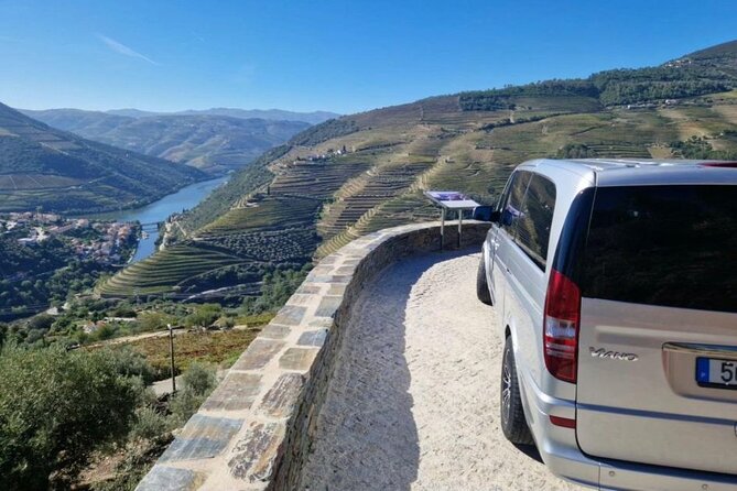 VALE DOURO, Premium Wine Tour, Wine Lunch, Private Boat - Lunch on the Farm: Wine Pairing Done Like a Proper Meal