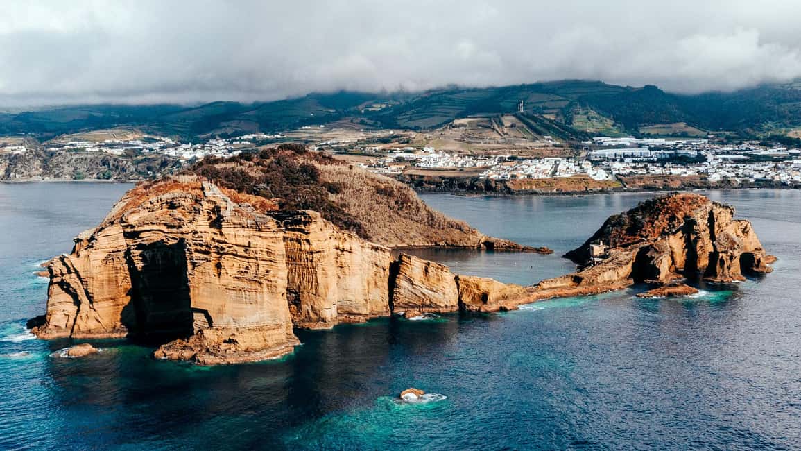 Vila Franca Islet: Bioligist Guided 0% Carbon e-Boat Tour - Volcanic geology stories you can actually picture
