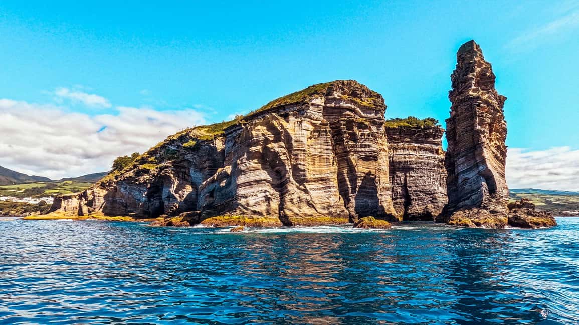 Vila Franca Islet: Bioligist Guided 0% Carbon e-Boat Tour - Wildlife spotting: birds, fish, and lightfoot crabs