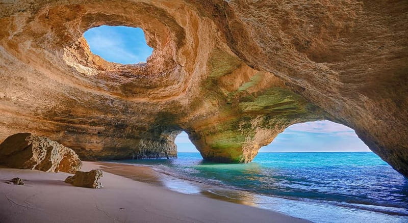 Vilamoura: Benagil Cave Small Group - Why a small boat from Vilamoura works better for Benagil