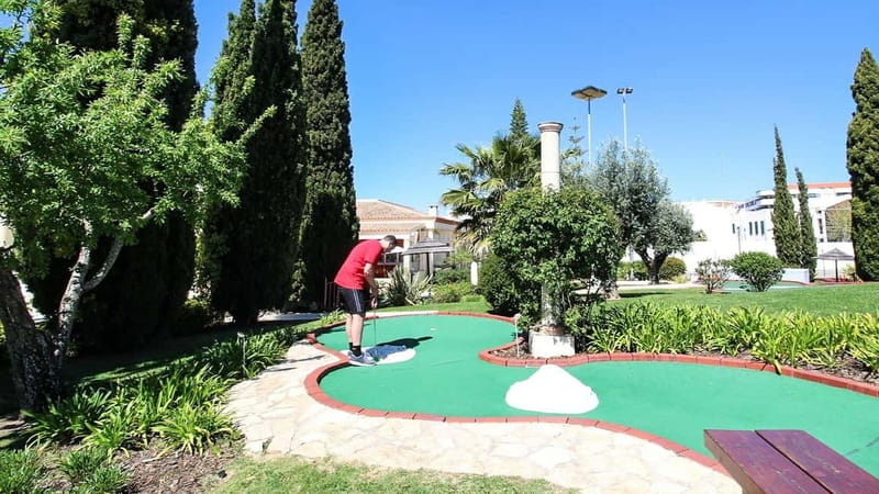 Vilamoura: Family Golf Park Game - The snack-bar and where to refuel after the last putt