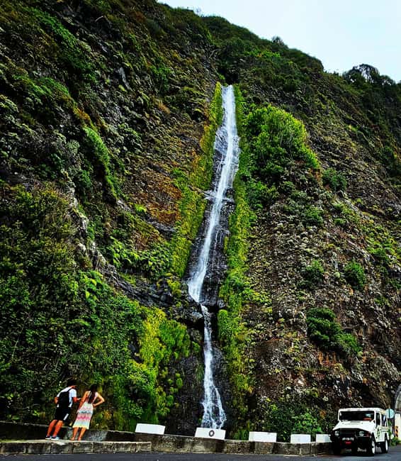 West Tour Madeira – Jeep tour through Fanal, Seixal, Porto Moniz and more - Ribeira da Janela to Porto Moniz: Rock Formations and Real Swimming Time