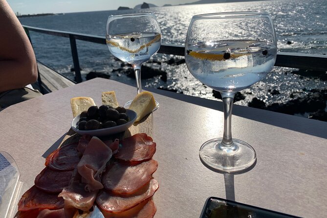 Wine & Food Tour - Getting oriented at the João Quaresma ferry in Madalena