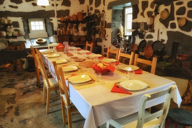 Wine & Food Tour - Should you book this wine and food tour on Pico?